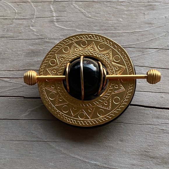 Contemporary Gold-tone Accent Pin with Black ball in the center - Picture 1 of 3